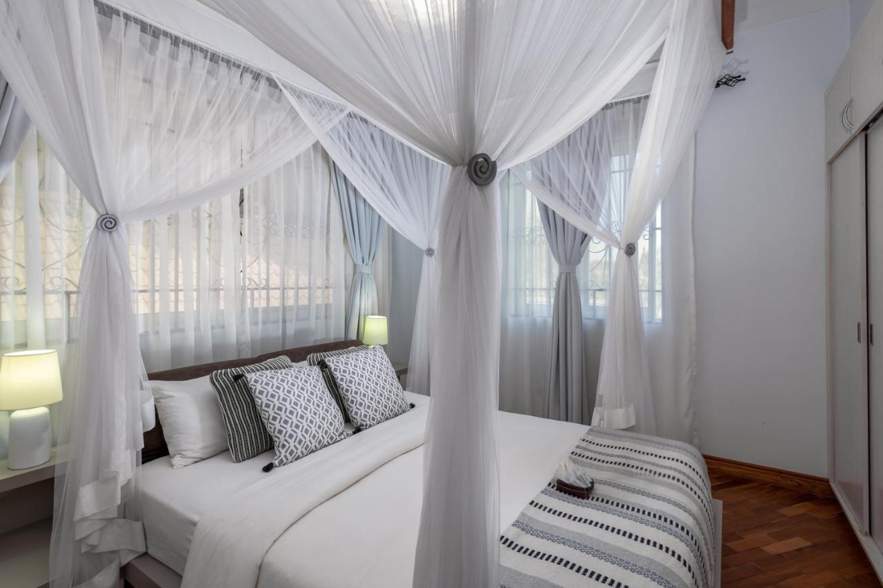 Ewange - A Casa Mia Bed & Breakfast Kampala Bagian luar foto