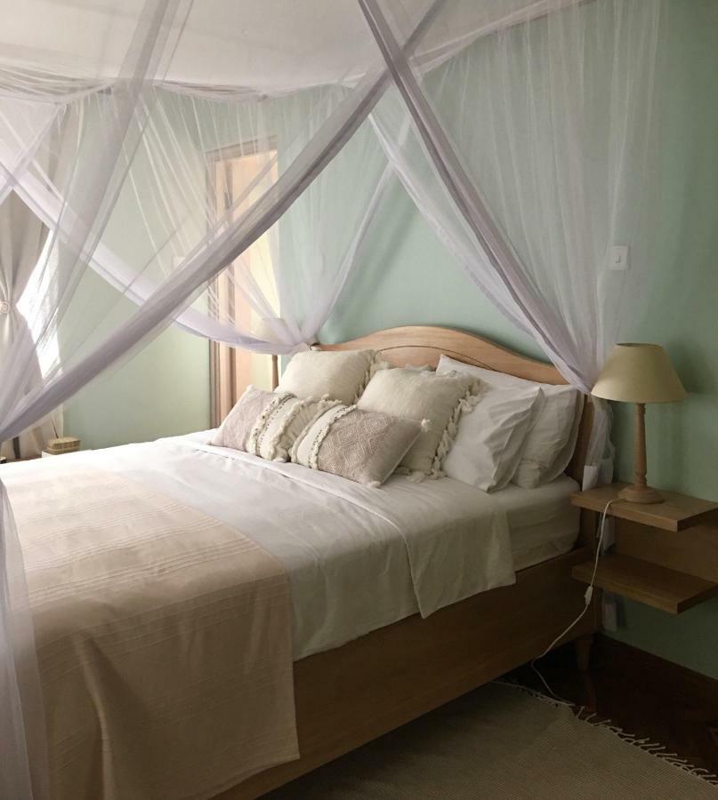 Ewange - A Casa Mia Bed & Breakfast Kampala Bagian luar foto